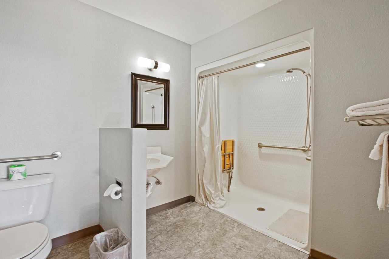 Capital O Hotel Richmond Hill/Savannah Area I-95 Экстерьер фото