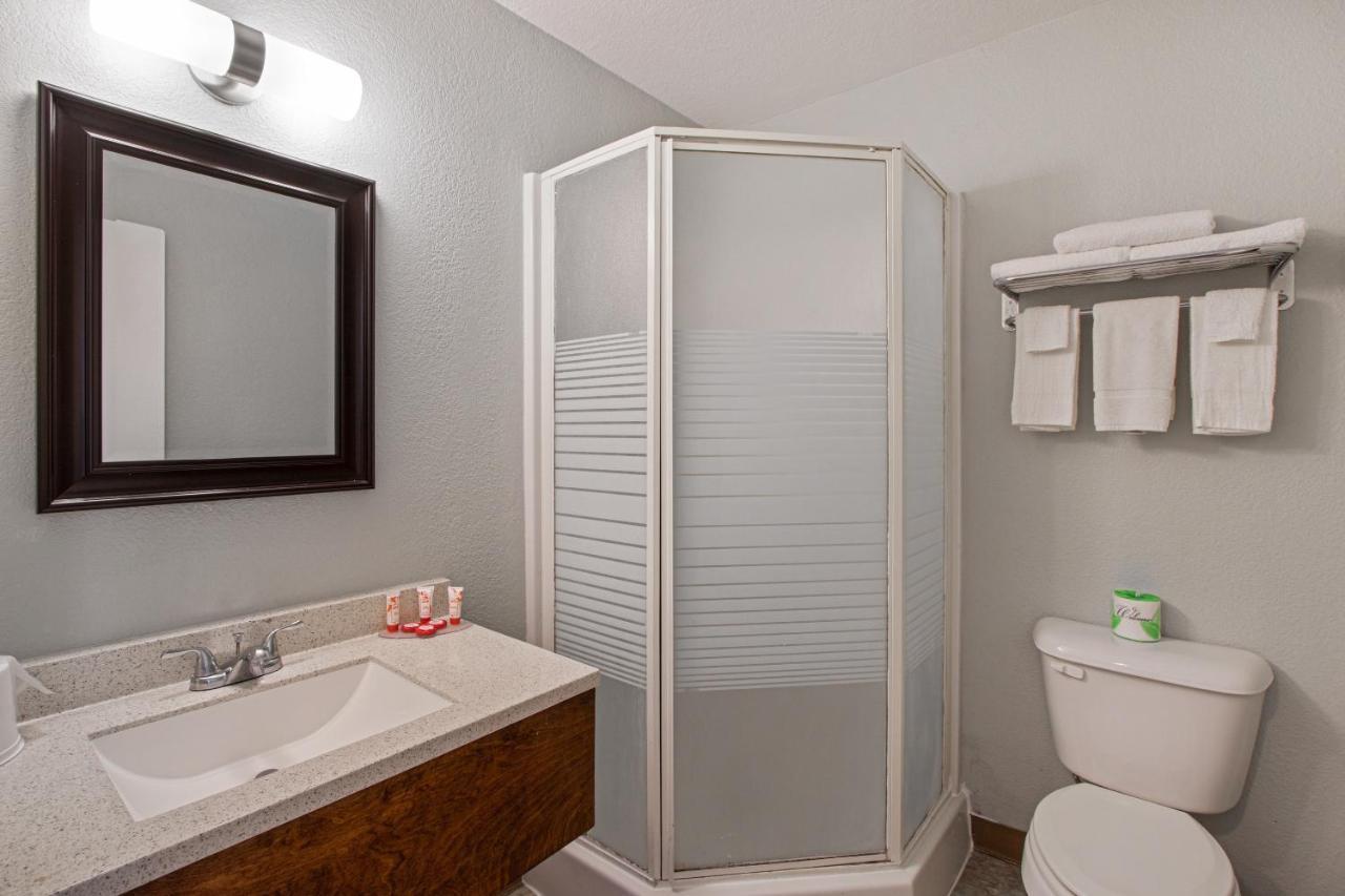 Capital O Hotel Richmond Hill/Savannah Area I-95 Экстерьер фото